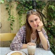 Me llamo Nora y soy estudiante de 1° de Ingenieria de Diseño en la Universidad de Mondragón. Cuento con experiencia dando clases a niños (con referencias). 
Soy organizada, paciente y responsable. 
Hablo euskera (lengua materna), castellano e inglés (nive